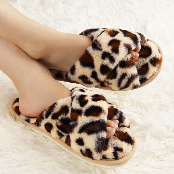 Memory Foam Fuzzy Cozy Slippers - Picture 1 of 3